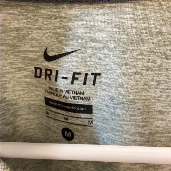 Harvard Nike 1/4 zip - Picture 5 of 5